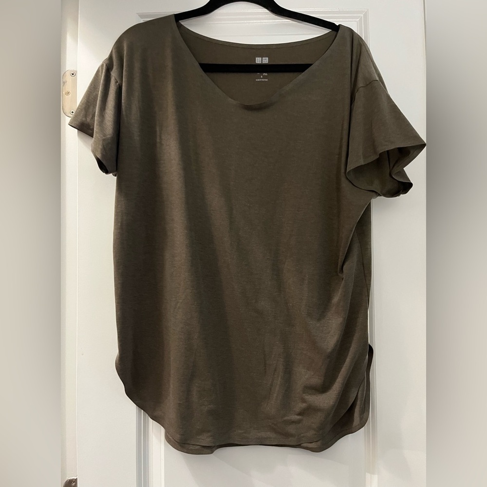 Uniqlo Top